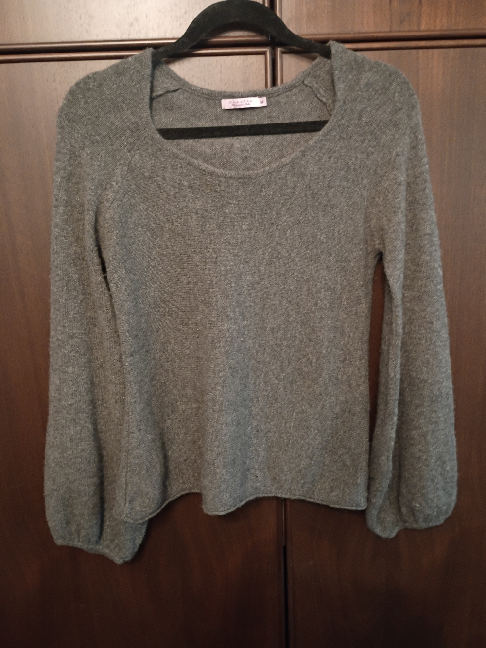 Calypto By Christian Gelle, Cashmere W/ Bell Sleeved Sweater in Heather Gray